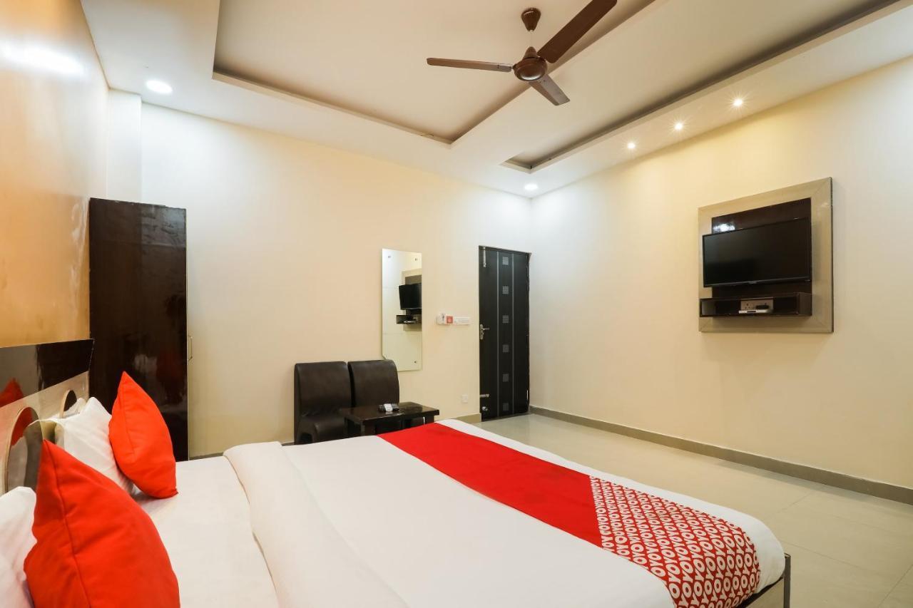 Oyo Flagship Krishna Regency Near Chaudhary Charan Singh International Airport Hotel Bijnaur Luaran gambar